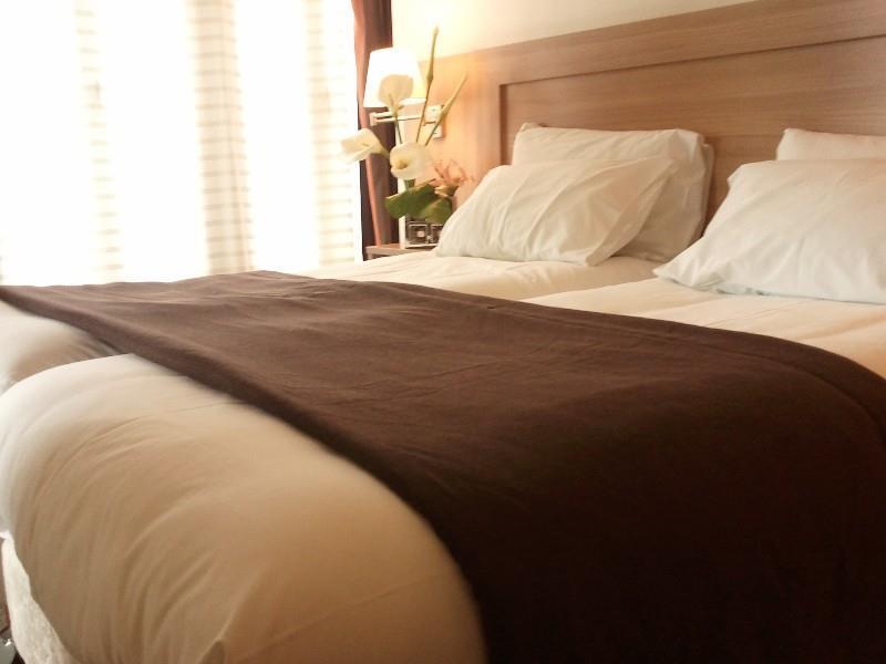 Hotel Boris V. By Happyculture 르발루아페레 객실 사진